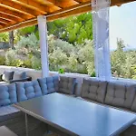 Rastoni Skiathos * Troulos
